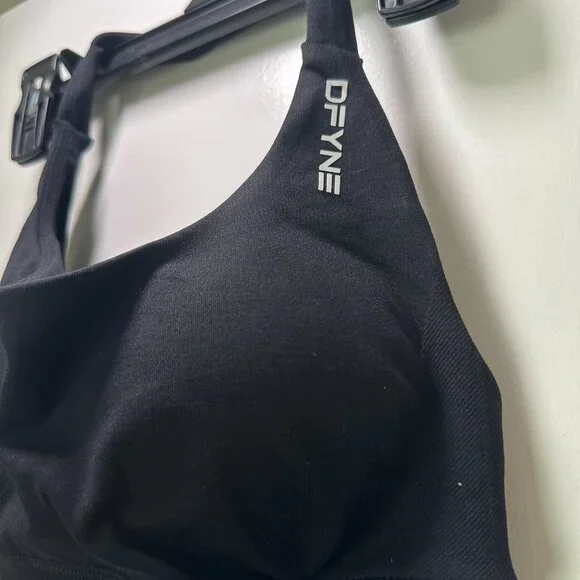 DFYNE Black Women's Sports Bra size Small (S) , NEW